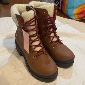 Juicy Couture Ceress Lug Boot Women’s Size 6M 6 Brown Tan Faux Fur Faux Leather
